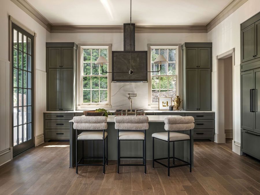 Rooted Ridge by Duffy Scott Interiors, photo 1